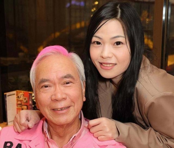 突发！香港知名演员疑在不知情下当第三者，未婚妻被曝结婚生子
